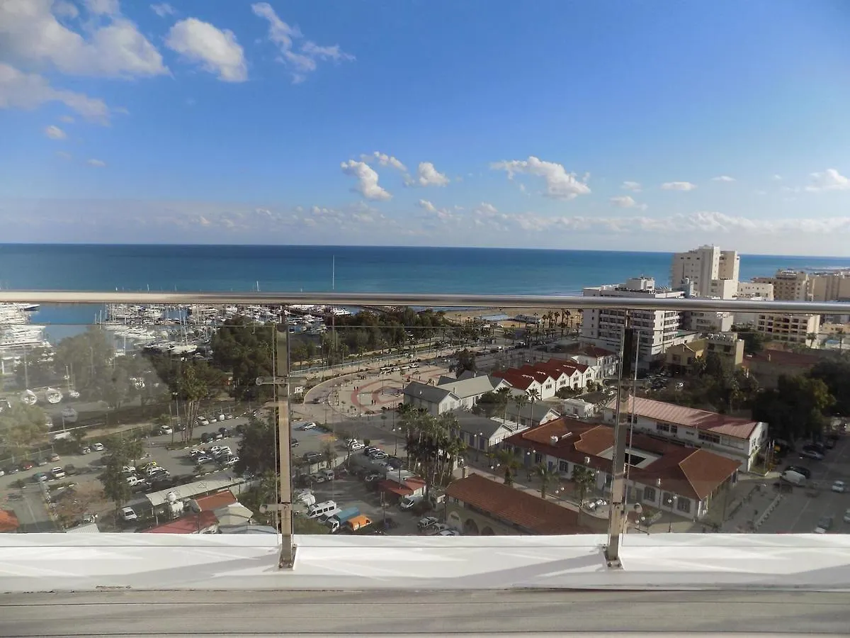 拉纳卡3B Seaview Duplex Penthouse W Hot Tub Finikoudes Beach公寓