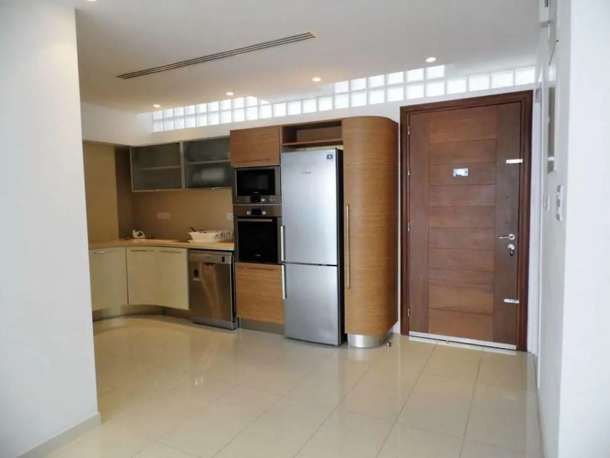 3B Seaview Duplex Penthouse W Hot Tub Finikoudes Beach Appartamento Larnaca Cipro