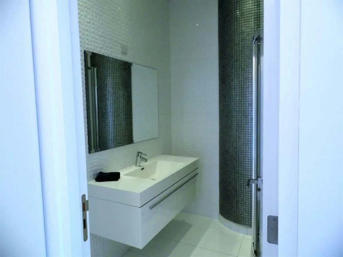 拉纳卡3B Seaview Duplex Penthouse W Hot Tub Finikoudes Beach公寓 公寓