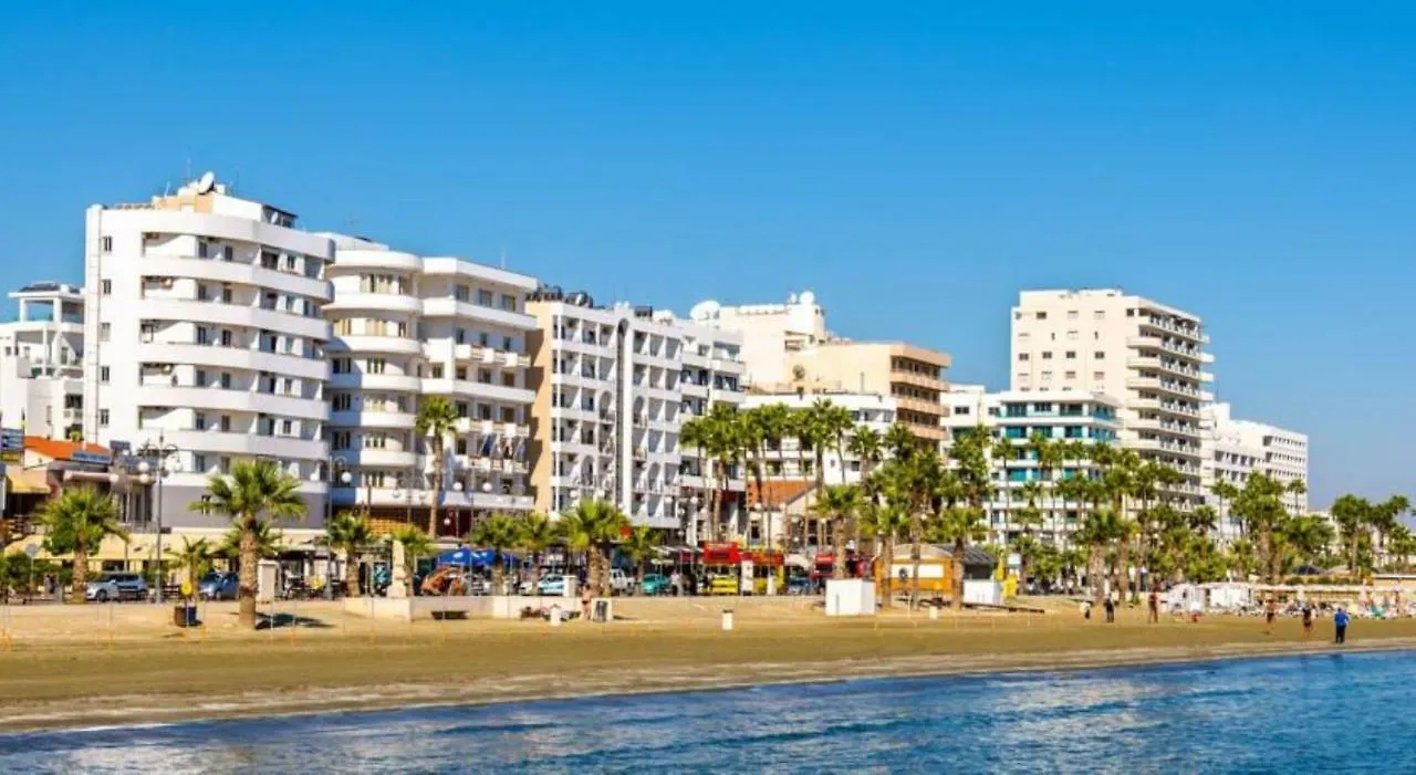 3B Seaview Duplex Penthouse W Hot Tub Finikoudes Beach Appartamento Larnaca