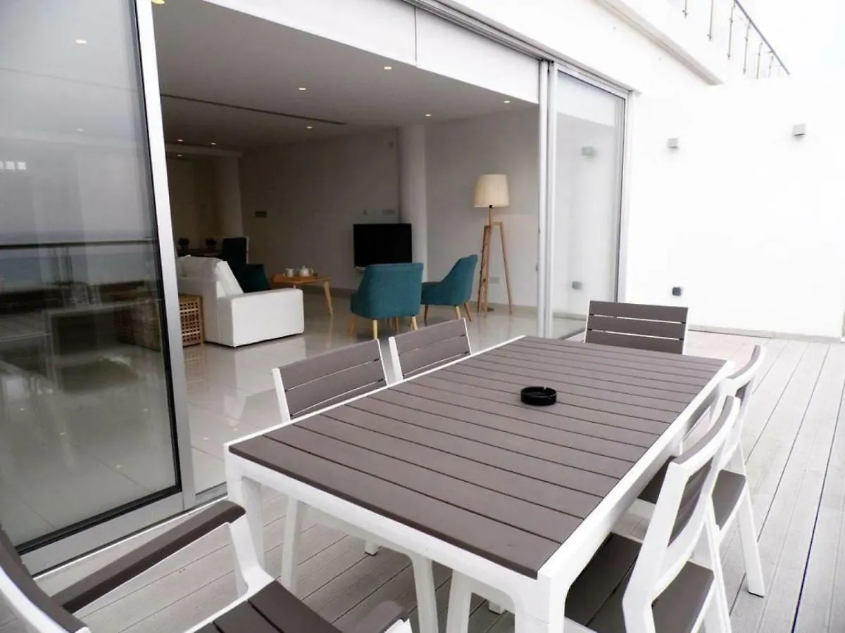 3B Seaview Duplex Penthouse W Hot Tub Finikoudes Beach Appartamento Larnaca