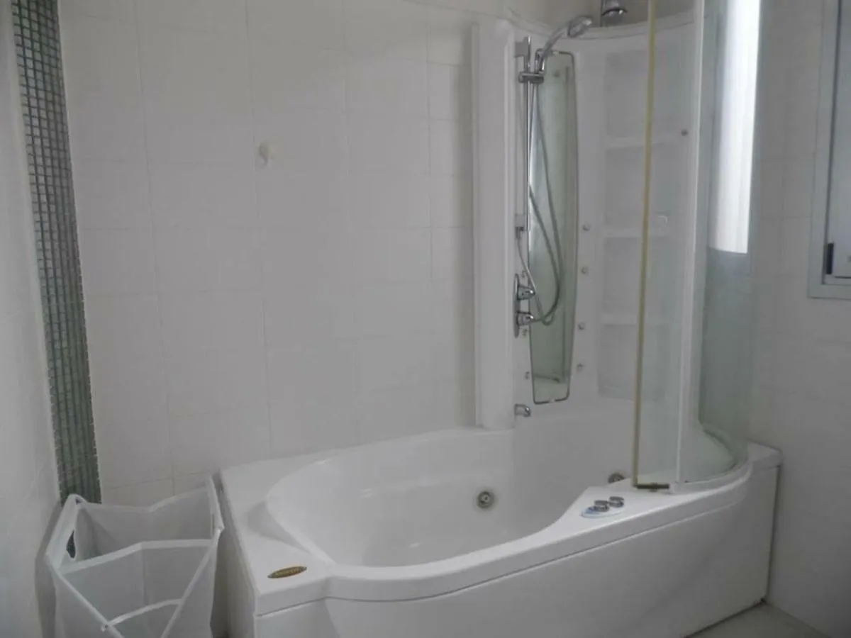 3B Seaview Duplex Penthouse W Hot Tub Finikoudes Beach Appartamento Larnaca